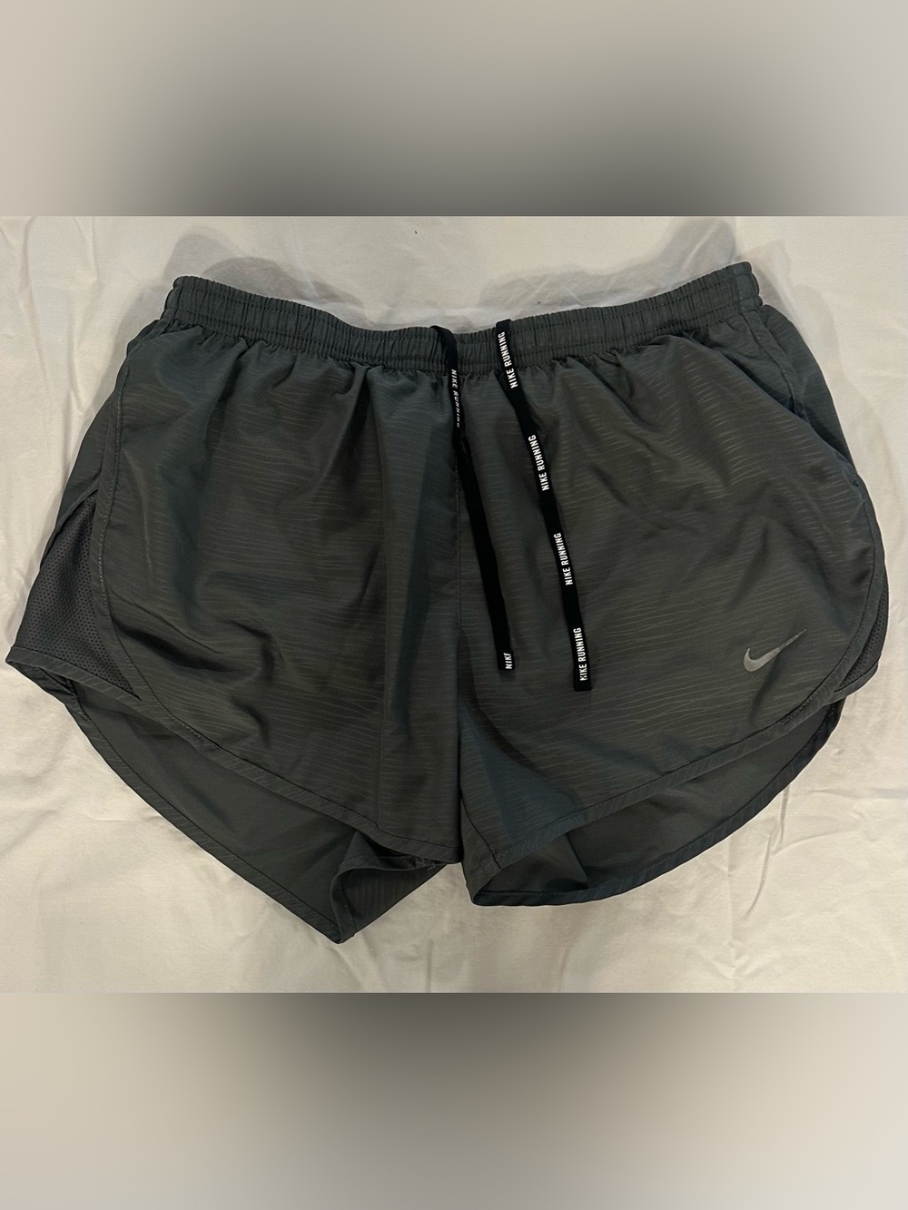 Nike Women’s Dark Gray Athletic Running Shorts size small